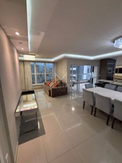 APARTAMENTO 3 SUÍTES ANDAR ALTO PARA LOCAÇÃO ANUAL EM UM HOME CLUB NA MEIA PRAIA