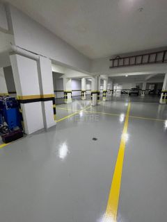 APARTAMENTO 3 SUÍTES ANDAR ALTO PARA LOCAÇÃO ANUAL EM UM HOME CLUB NA MEIA PRAIA