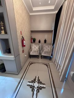 APARTAMENTO 3 SUÍTES ANDAR ALTO PARA LOCAÇÃO ANUAL EM UM HOME CLUB NA MEIA PRAIA
