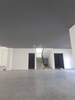 PRÉDIO COMERCIAL COM EXCELENTE LOCALIZAÇÃO PARA VENDA EM TIJUCAS