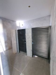 PRÉDIO COMERCIAL COM EXCELENTE LOCALIZAÇÃO PARA VENDA EM TIJUCAS