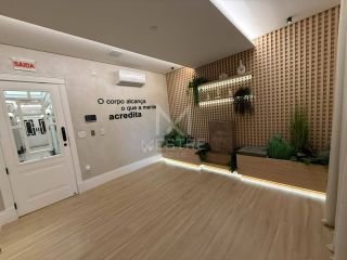 APARTAMENTO ALTO PADRÃO FINAMENTE MOBILIADO COM 04 SUÍTES E PISICINA PRIVATIVA À VENDA NO CANTO DA PRAIA EM ITAPEMA