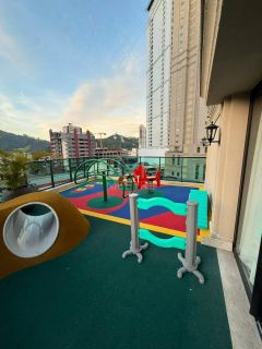 APARTAMENTO ALTO PADRÃO FINAMENTE MOBILIADO COM 04 SUÍTES E PISICINA PRIVATIVA À VENDA NO CANTO DA PRAIA EM ITAPEMA