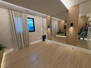 APARTAMENTO ALTO PADRÃO FINAMENTE MOBILIADO COM 04 SUÍTES E PISICINA PRIVATIVA À VENDA NO CANTO DA PRAIA EM ITAPEMA