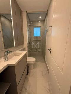 APARTAMENTO ALTO PADRÃO FINAMENTE MOBILIADO COM 04 SUÍTES E PISICINA PRIVATIVA À VENDA NO CANTO DA PRAIA EM ITAPEMA