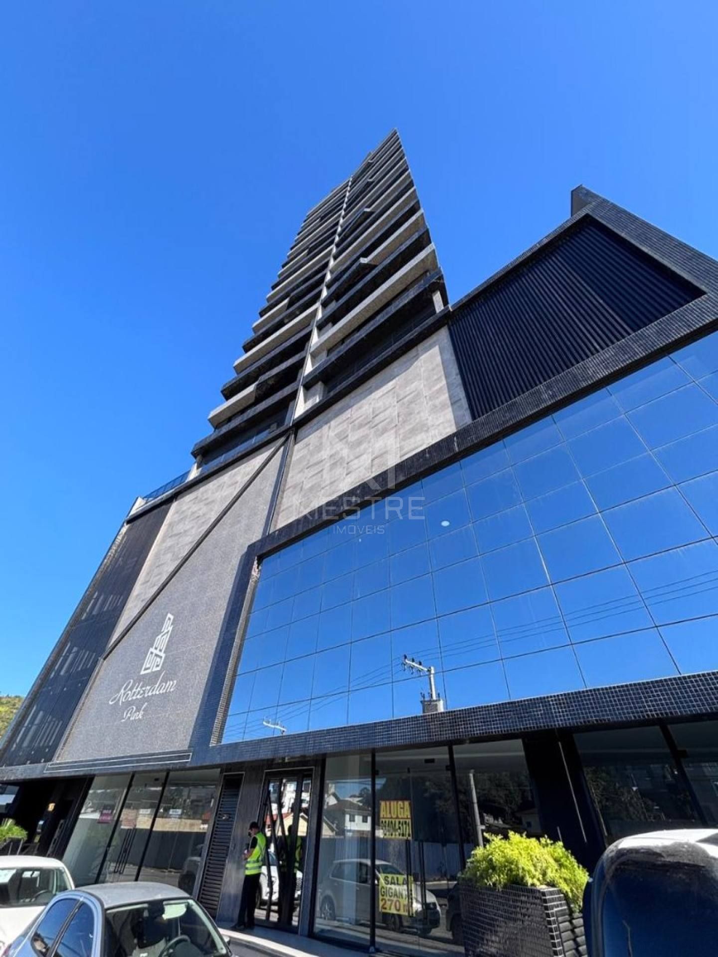 APARTAMENTO FRENTE MAR COM SUÍTE MASTER EM PEREQUE PORTO BELO