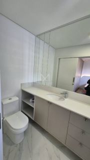 APARTAMENTO ALTO PADRÃO COM 04 SUÍTES PARA LOCAÇÃO NA MEIA PRAIA