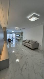 APARTAMENTO ALTO PADRÃO COM 04 SUÍTES PARA LOCAÇÃO NA MEIA PRAIA