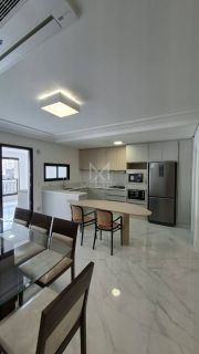 APARTAMENTO ALTO PADRÃO COM 04 SUÍTES PARA LOCAÇÃO NA MEIA PRAIA