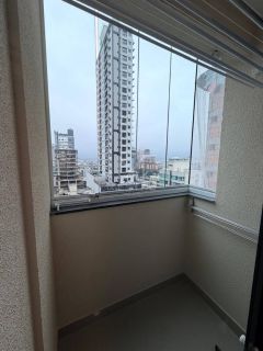 APARTAMENTO FINAMENTE MOBILIADO À VENDA NO CORAÇÃO DA MEIA PRAIA