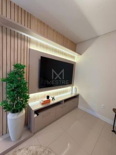 APARTAMENTO FINAMENTE MOBILIADO À VENDA NO CORAÇÃO DA MEIA PRAIA