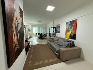APARTAMENTO AMPLO MOBILIADO À VENDA NA MEIA PRAIA