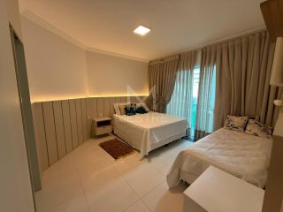 APARTAMENTO AMPLO MOBILIADO À VENDA NA MEIA PRAIA
