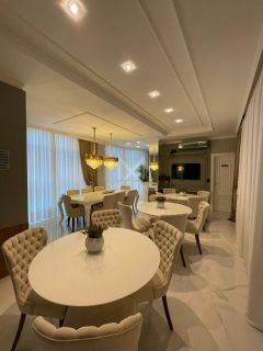 APARTAMENTO 4 SUÍTES MOBILIADO QUADRA MAR À VENDA EM MEIA PRAIA