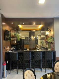 APARTAMENTO 4 SUÍTES MOBILIADO QUADRA MAR À VENDA EM MEIA PRAIA