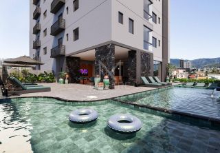 APARTAMENTO NOVO 2 SUÍTES À VENDA NO PEREQUÊ