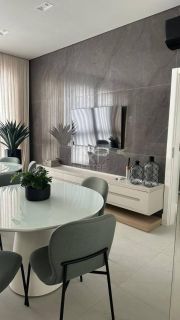 APARTAMENTO COM 03 SUÍTES E VISTA MAR À VENDA NO PEREQUÊ