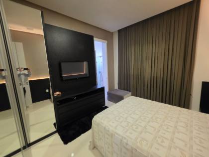 APARTAMENTO 05 SUÍTES FRENTE MAR MOBILIADO À VENDA EM ITAPEMA