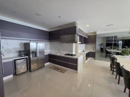 APARTAMENTO 05 SUÍTES FRENTE MAR MOBILIADO À VENDA EM ITAPEMA