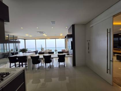 APARTAMENTO 05 SUÍTES FRENTE MAR MOBILIADO À VENDA EM ITAPEMA
