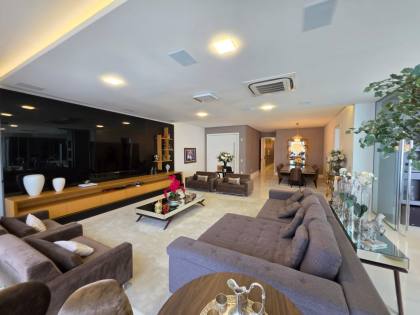 APARTAMENTO 05 SUÍTES FRENTE MAR MOBILIADO À VENDA EM ITAPEMA