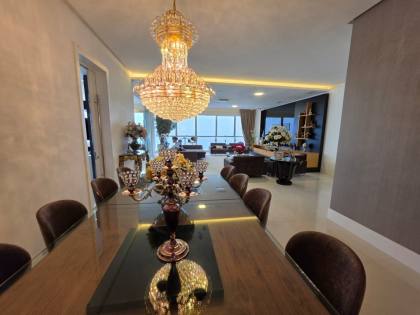 APARTAMENTO 05 SUÍTES FRENTE MAR MOBILIADO À VENDA EM ITAPEMA