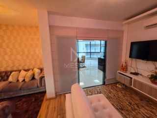APARTAMENTO AMPLO QUADRA MAR MOBILIADO À VENDA NA MEIA PRAIA