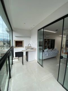 APARTAMENTO 03 SUÍTES PRÓXIMO DA PRAIA À VENDA NO PEREQUÊ