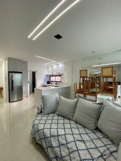 APARTAMENTO 03 SUÍTES PRÓXIMO DA PRAIA À VENDA NO PEREQUÊ