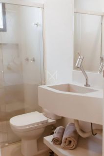APARTAMENTO 03 DORMITÓRIOS MOBILIADO À VENDA NA MEIA PRAIA