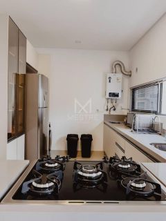 APARTAMENTO 03 DORMITÓRIOS MOBILIADO À VENDA NA MEIA PRAIA