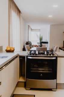 APARTAMENTO 03 DORMITÓRIOS MOBILIADO À VENDA NA MEIA PRAIA