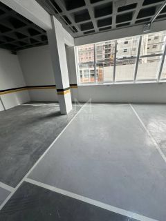 APARTAMENTO 02 SUÍTES MUITO BEM LOCALIZADO À VENDA NO PEREQUÊ