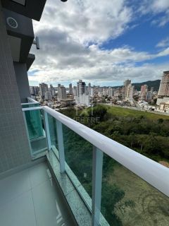 APARTAMENTO 02 SUÍTES MUITO BEM LOCALIZADO À VENDA NO PEREQUÊ