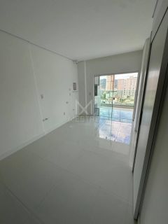 APARTAMENTO 02 SUÍTES MUITO BEM LOCALIZADO À VENDA NO PEREQUÊ