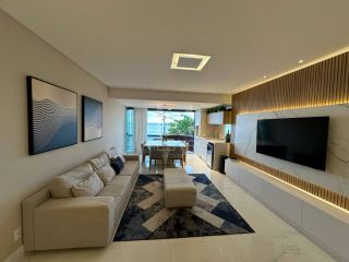 APARTAMENTO FRENTE MAR REFORMADO MOBILIADO À VENDA NA MEIA PRAIA