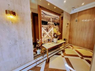 APARTAMENTO PARA LOCAÇÃO ANUAL COM 03 SUÍTES E VISTA MAR NA MEIA PRAIA