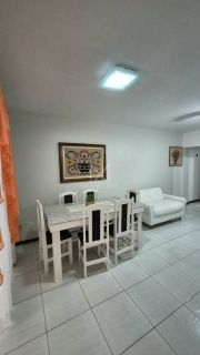 APARTAMENTO MOBILIADO COM 02 DORM. À VENDA NA MEIA PRAIA