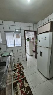 APARTAMENTO MOBILIADO COM 02 DORM. À VENDA NA MEIA PRAIA