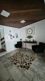 APARTAMENTO MOBILIADO COM 02 DORM. À VENDA NA MEIA PRAIA