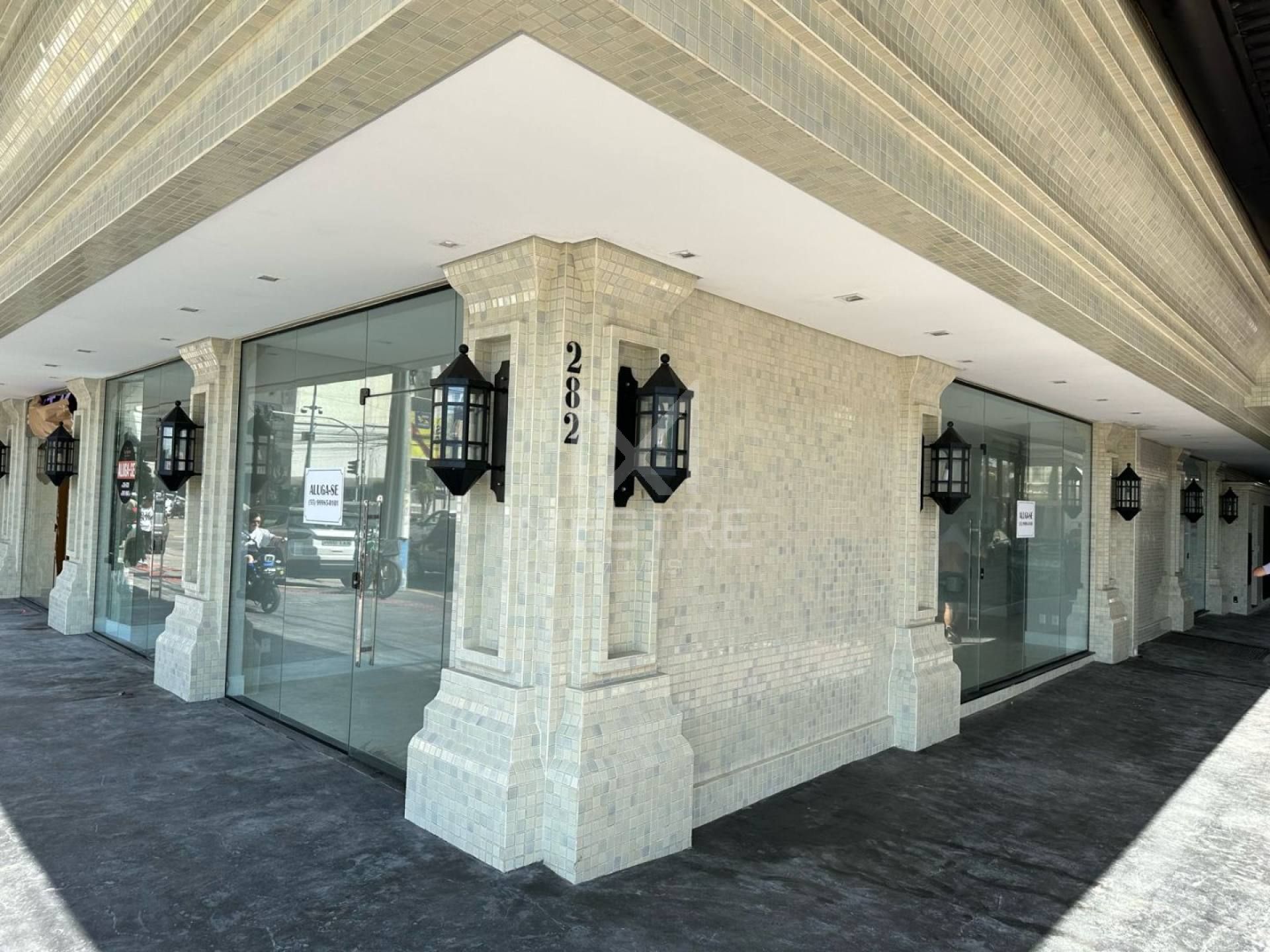 SALA COMERCIAL FRENTE AVENIDA NEREU RAMOS À VENDA NA MEIA PRAIA