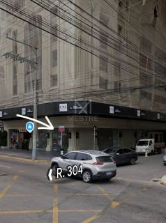 SALA COMERCIAL FRENTE AVENIDA NEREU RAMOS À VENDA NA MEIA PRAIA