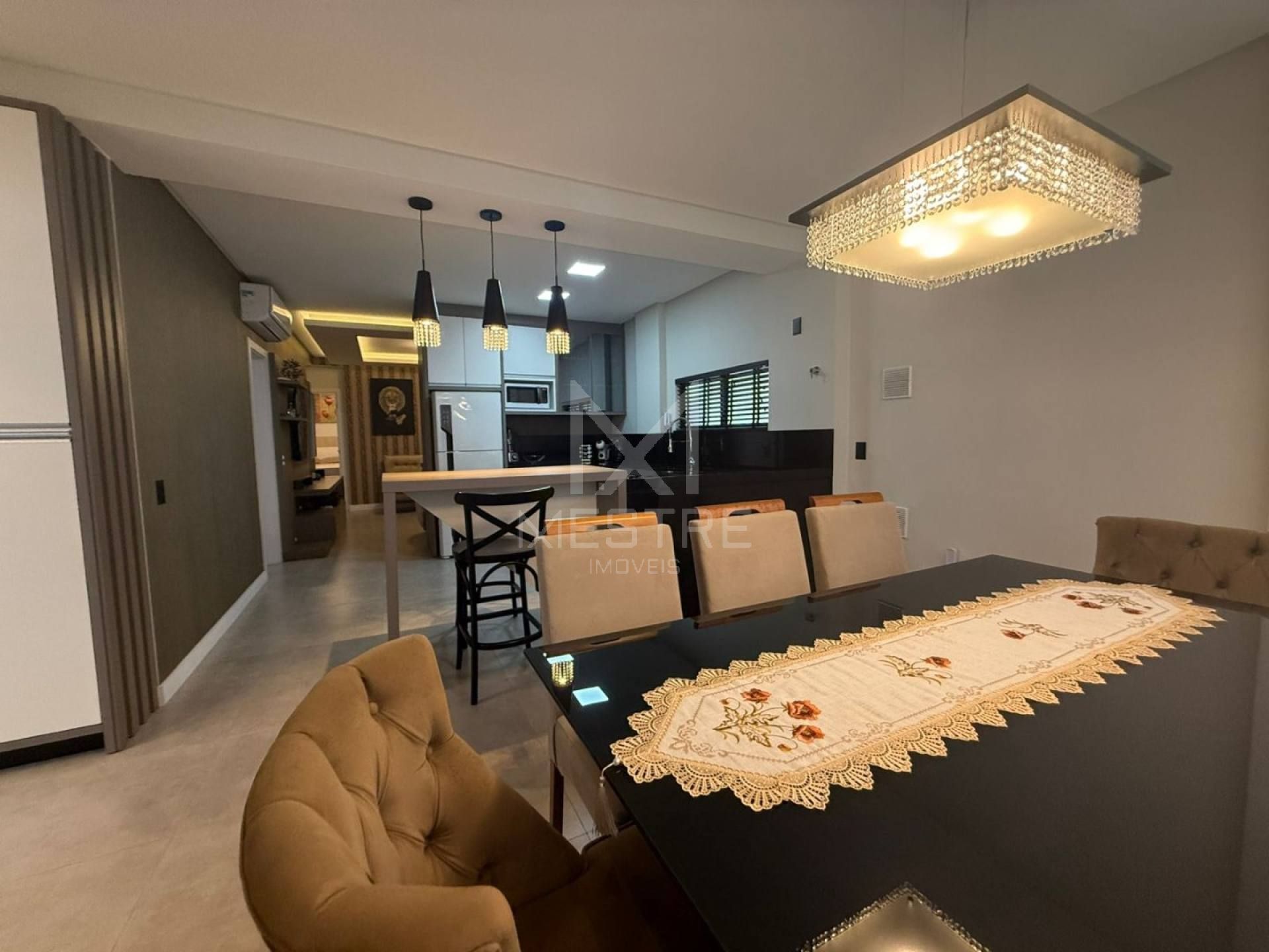 APARTAMENTO MOBILIADO E DECORADO PRÓXIMO DA PRAIA À VENDA EM PORTO BELO