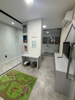 APARTAMENTO MOBILIADO E DECORADO PRÓXIMO DA PRAIA À VENDA EM PORTO BELO