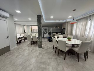 APARTAMENTO MOBILIADO E DECORADO PRÓXIMO DA PRAIA À VENDA EM PORTO BELO