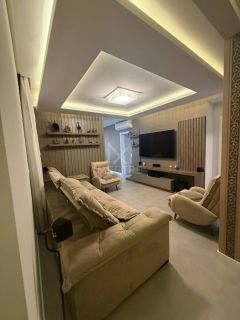 APARTAMENTO MOBILIADO E DECORADO PRÓXIMO DA PRAIA À VENDA EM PORTO BELO