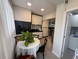 APARTAMENTO MOBILIADO E DECORADO PRÓXIMO DA PRAIA À VENDA EM PORTO BELO
