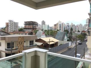 APARTAMENTO MOBILIADO À VENDA COM 02 DORM. NA MEIA PRAIA