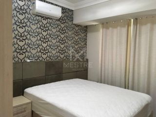 APARTAMENTO MOBILIADO À VENDA COM 02 DORM. NA MEIA PRAIA