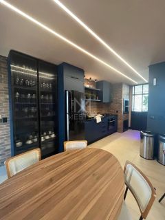APARTAMENTO DE ALTO PADRÃO À VENDA NO CENTRO DE ITAPEMA